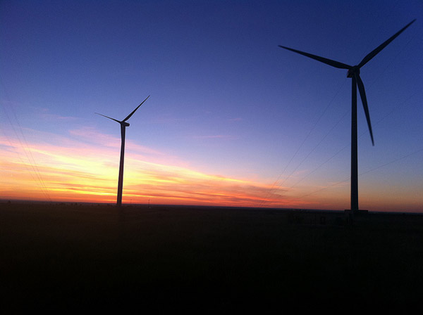 Wind turbines at twilight. Photo credit: US DOE.